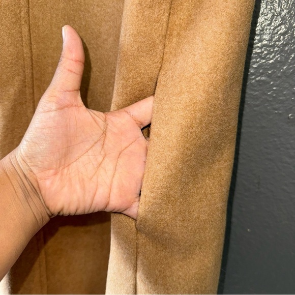 Love Tree Sleeveless Coat - Picture 2 of 6